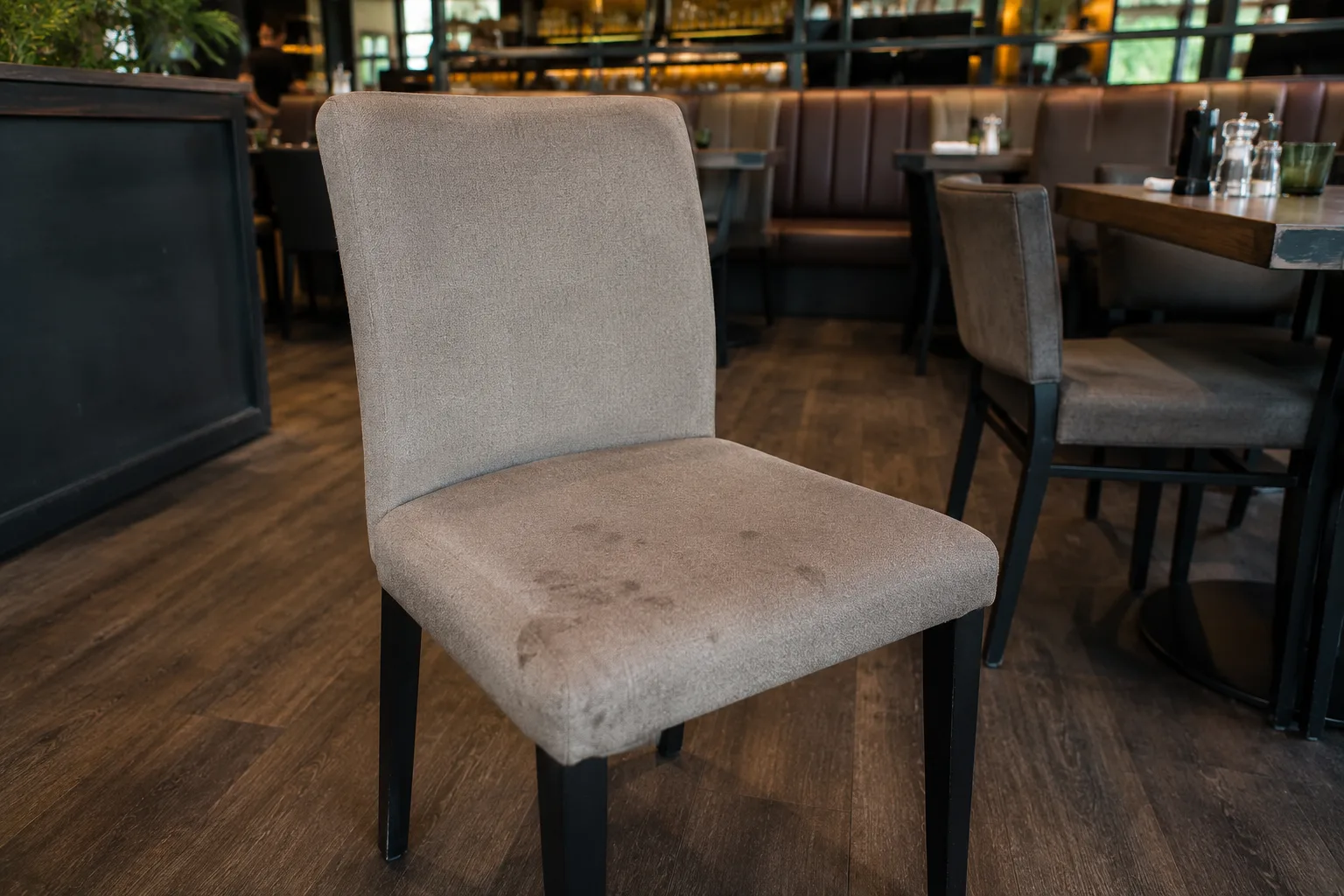 Restaurantstoel, voor reiniging